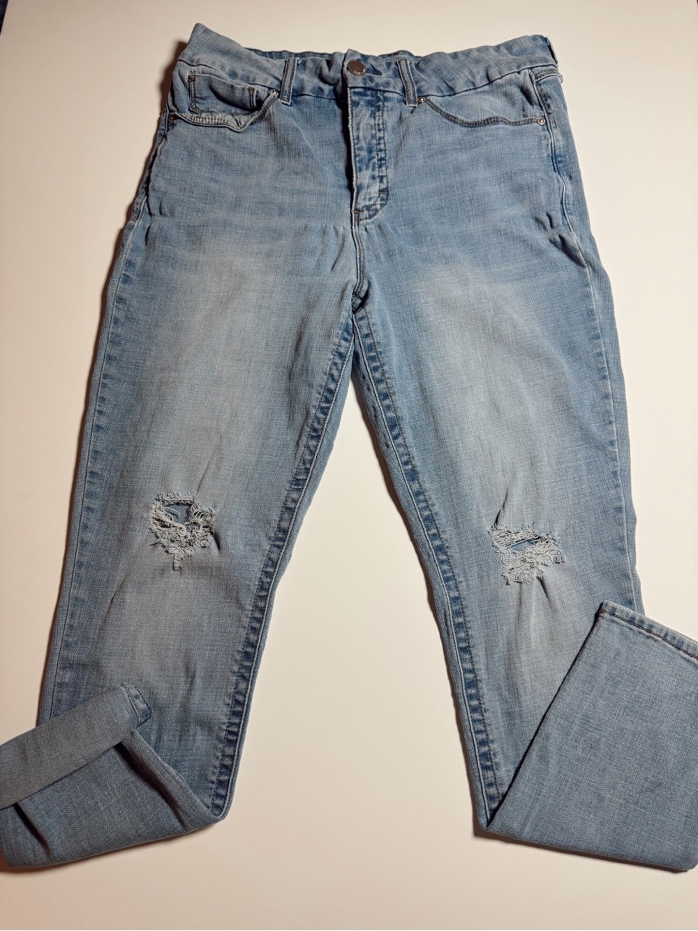 Sevens Light Wash Distressed Women’s Jeans! Size 14!